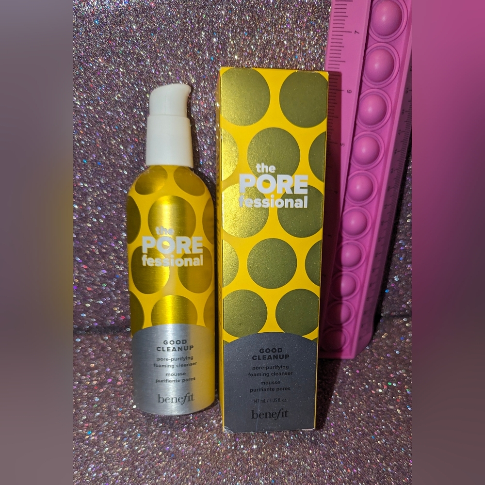 The POREfessional Good Cleanup Foaming Cleanser Benefit Cosmetics